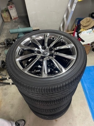 車のパーツ タイヤ、ホイール