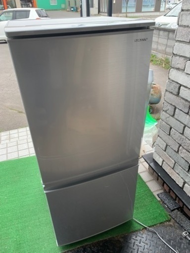 美品 SHARP シャープ 137L 2ドア冷蔵庫 SJ-D14E 2019年製