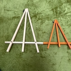 木製スタンド イーゼルの画像