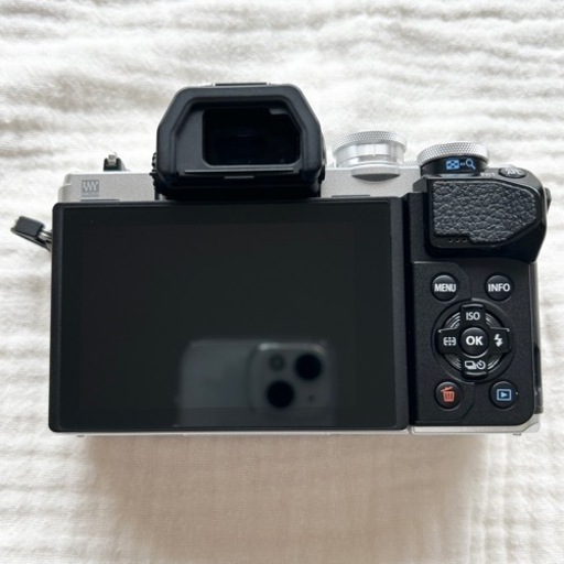OLYMPUS OM-D E-M10 Mark III ダブルズームキット