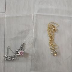 ネックレス2点　ピアス2点の画像