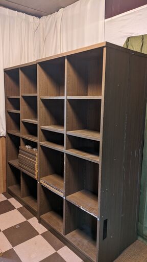 本棚　4台まとめて　棚(受け金具）多数付