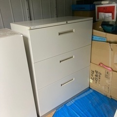 GW SALE　事務所 棚　キャビネット　カギ付き書庫の画像