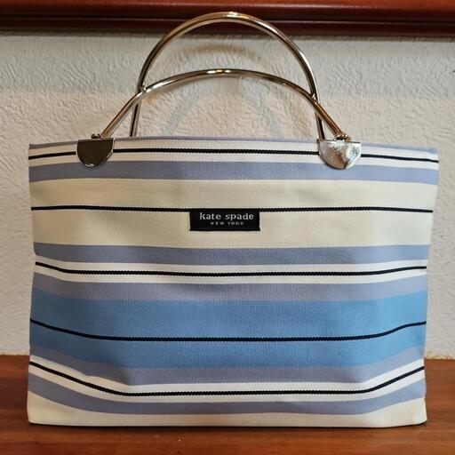 お値下げしました!Kate  spade ハンドルシルバーバッグ