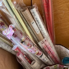 ラッピング紙たくさん