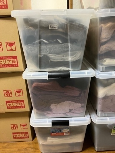 レディース、メンズ古着　大量　格安で譲ります