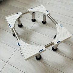 【美品・未使用】洗濯台　冷蔵庫台　高度調節可　昇降可　振動減　隙間のお掃除の画像