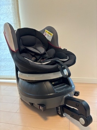 Combi  ネセルターン ISOFIX エッグショック (説明書あり)