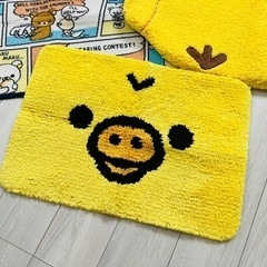 【値下げ】1,000→半額500【美品未使用あり5点セット】ラグ2枚　厚手長座布団1枚　バスマット1枚　ミニバッグ1個　子供部屋　リラックマ　計5点おまとめの画像
