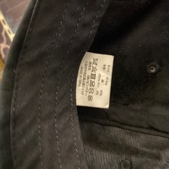 黒 キャップ 帽子の画像