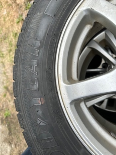 車のパーツ タイヤ、ホイール