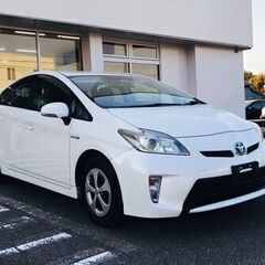 ＼人気のプリウス✧／アルバイトでも車のローンが通りやすい★スピーディー対応！の画像