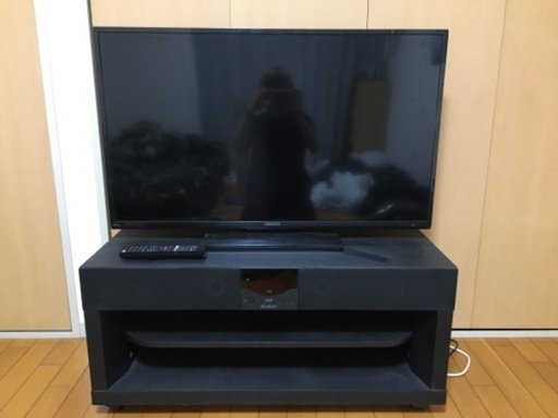 テレビとスピーカー付きテレビ台セット