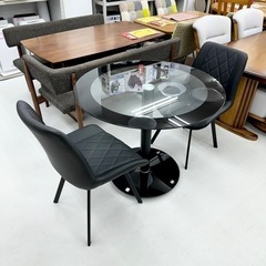 【超美品‼️】定価33,800円♪ MODELICA x AURA 2人掛けダイニングテーブルセット 円卓 円形 丸テーブル カフェテーブル  天板強化ガラス製 ブラック♪の画像
