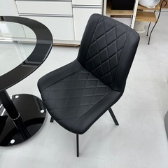 【超美品‼️】定価33,800円♪ MODELICA x AURA 2人掛けダイニングテーブルセット 円卓 円形 丸テーブル カフェテーブル  天板強化ガラス製 ブラック♪の画像