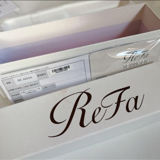 【終了】リファ　ストレートアイロン☆スタンド付き定価¥17,500-