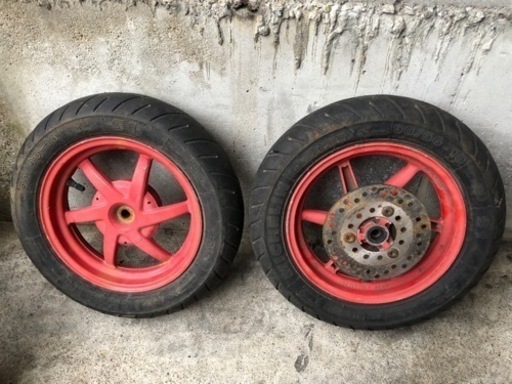 ライブディオＺＸ　希少　赤ホイール・タイヤセット