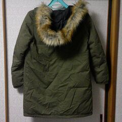 ボアフード付きコートの画像