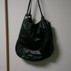 皮のバッグの画像