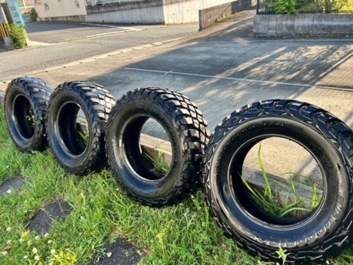 車のパーツ タイヤ、ホイール