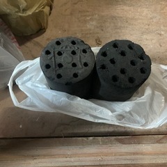 練炭　9個