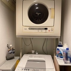 SANYO 衣類乾燥機　設置台付き　家電 生活家電 の画像