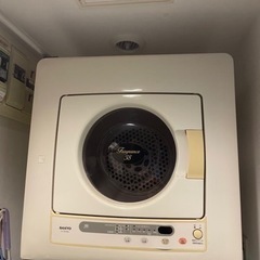 SANYO 衣類乾燥機　設置台付き　家電 生活家電 の画像