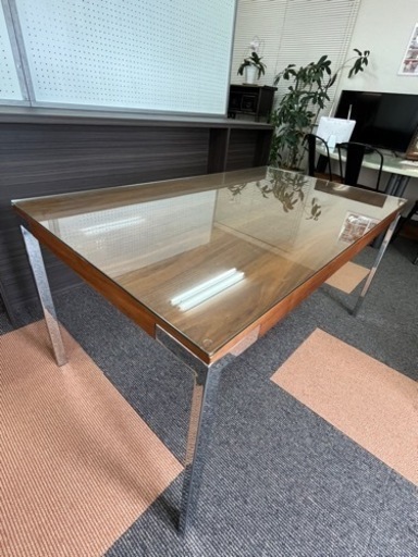 テーブル椅子セット、テーブル小、冷蔵庫小