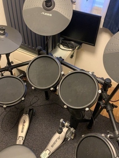 ☆商談中☆【最終値下げです】ALESIS NITRO メッシュ電子ドラム防音マット付き