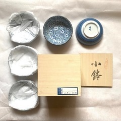 お譲りします‼︎　木箱入り☆【未使用、新品、美品】小花柄のキュー...