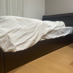 ベッドの画像