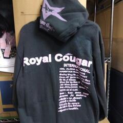 厚木方面🆗￥5900の品ロイヤルクーガーのパーカーの画像