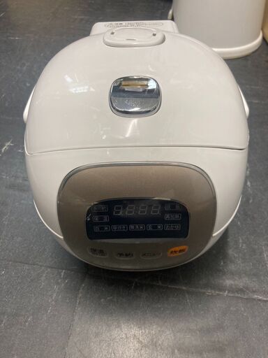 ☆中古￥3,500！NEOVE　3.5合ジャー炊飯器　家電　2019年製　NRM-M35A型　【BD193】