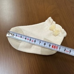 ベビー　ソックス　靴下　膝当て　ベージュ　入園準備　tutu  リボン　女の子の画像