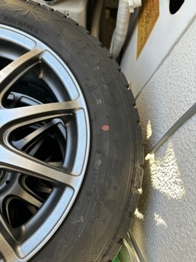 車のパーツ タイヤ、ホイール