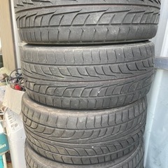 車のパーツ タイヤ、ホイール