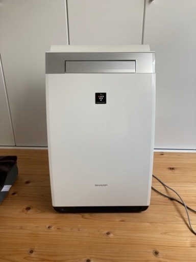 SHARP　シャープ　空気清浄機　加湿　プラズマクラスター KI-HX75-W