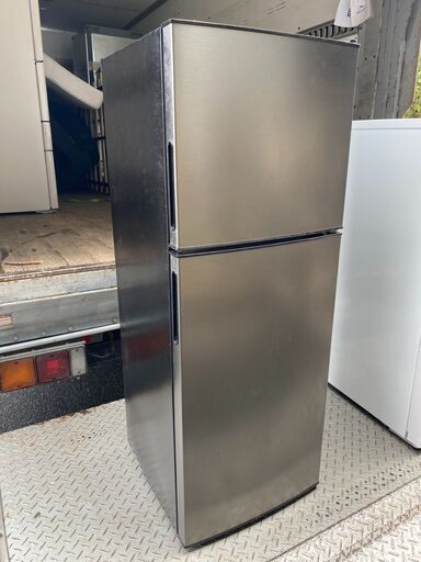北九州市内配送無料店　冷蔵庫 小型 2ドア ひとり暮らし 一人暮らし 138L コンパクト 右開き オフィス 単身 黒 ガンメタリック MAXZEN