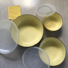 ホーロー蓋付きグルメポット（大中小）の画像
