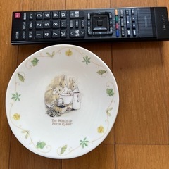 ピーターラビット　小皿の画像