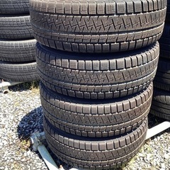 タイヤホイール4本 PIRELLI 205 / 60R16スタッドレス 2018年製の画像