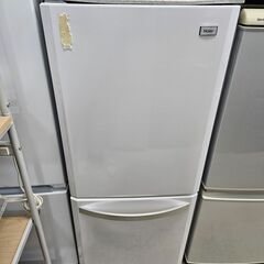 リサイクルショップどりーむ荒田店 No11752　処分特価　ハイアール　2ドア冷蔵庫　2016年製　容量138L　※パッキン汚れ・冷蔵庫内部タバコ臭がします(´;ω;｀)の画像