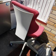 ①　ITOKI　KE-340GJ スタイリッシュ高級オフィスチェアの画像
