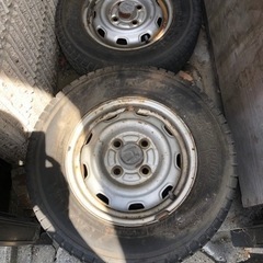 車のパーツ タイヤ、ホイール