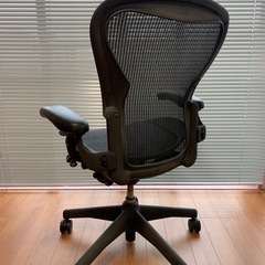 アーロンチェア ハーマンミラー 正規品　旧タイプ アーロンチェア | ハーマンミラーストア
