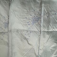 羽毛掛け布団（薄手）1枚　＋　おまけ（布団カバー2枚）の画像
