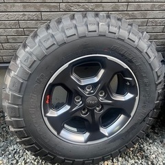 車のパーツ タイヤ、ホイール