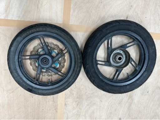 PCXタイヤ　ホイール