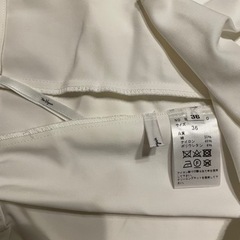 お値下げ！the Virgins白　タイトスカートの画像