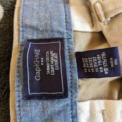 GAPのパンツの画像